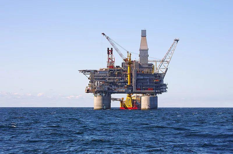Saudi Aramco Restarts Projects To Boost Oil Production Capacity